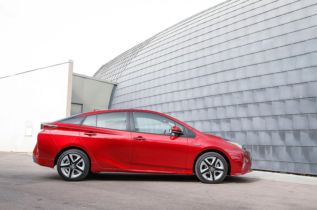 2016 Toyota Prius Excel review review | Autocar