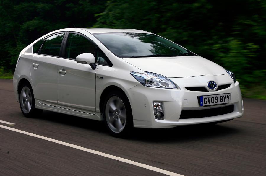 Toyota to recall 55,000 hybrids in UK