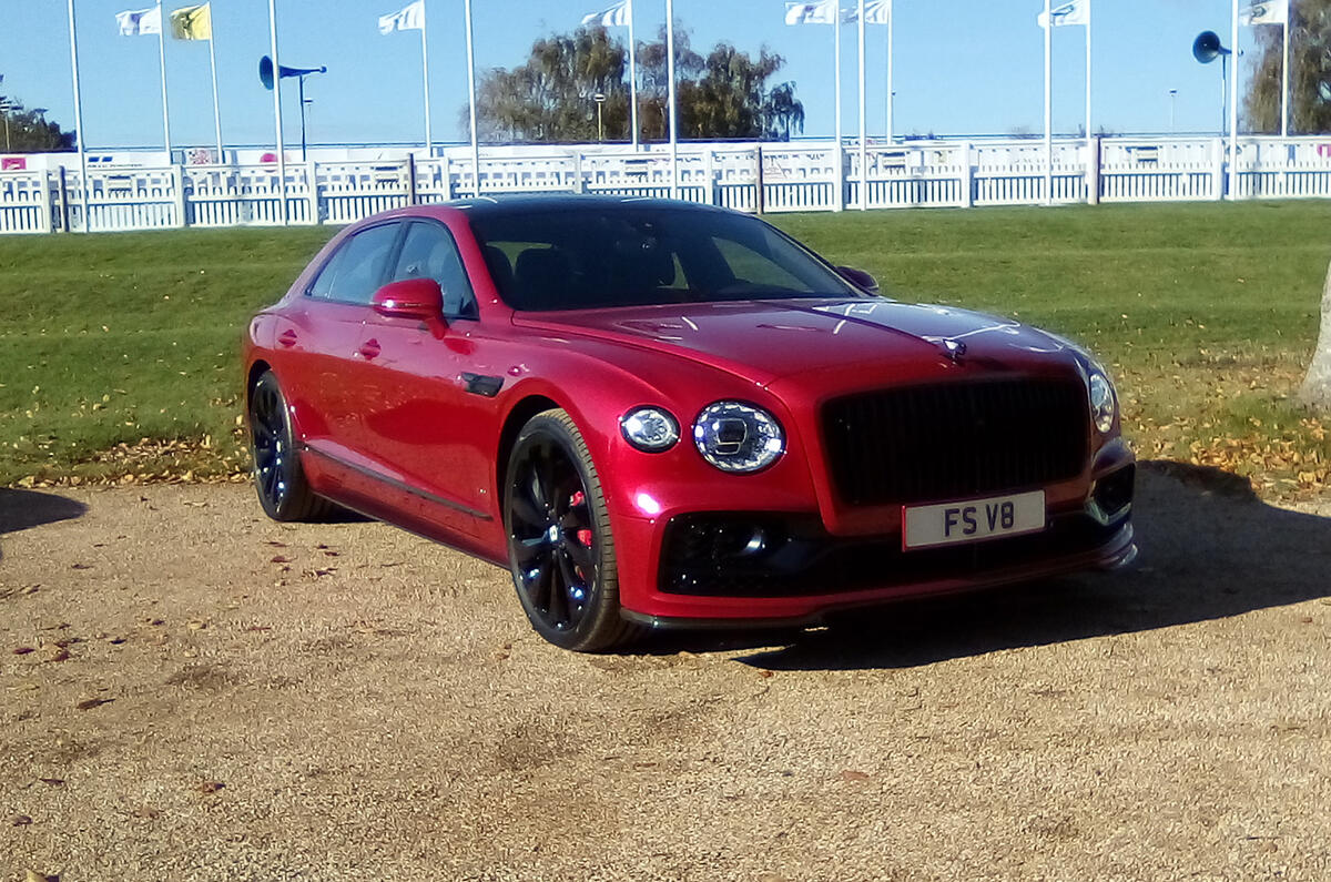 Bentley flying spur v8