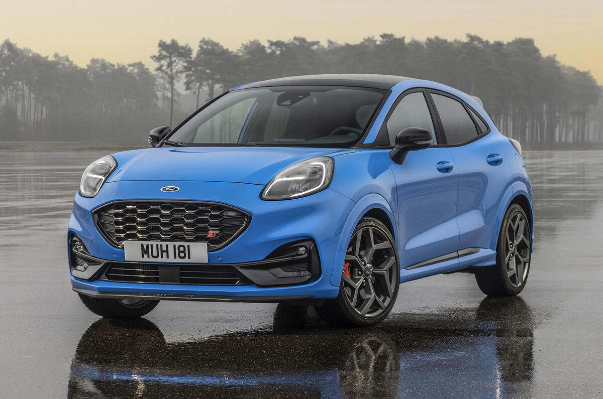 Puma ST Hybrid front static