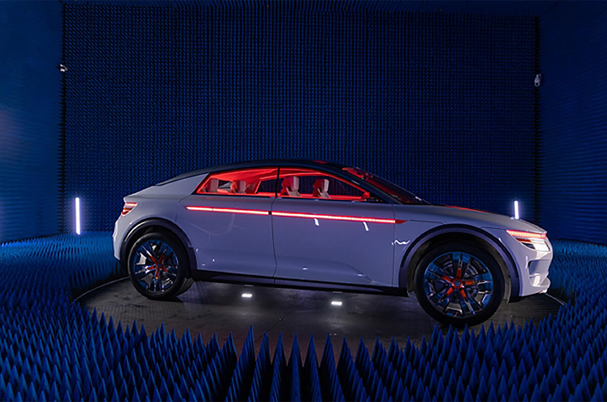 Qualcomm previews next-gen in-car tech with radical concept | Autocar