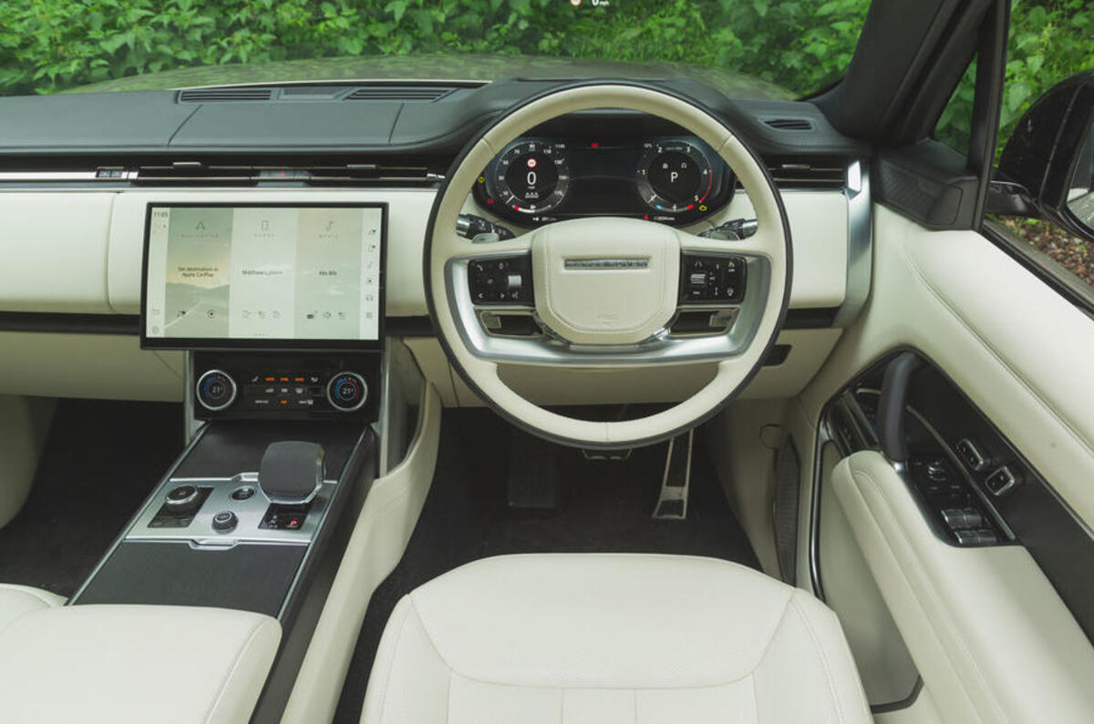 range rover 2022 012 dash 0