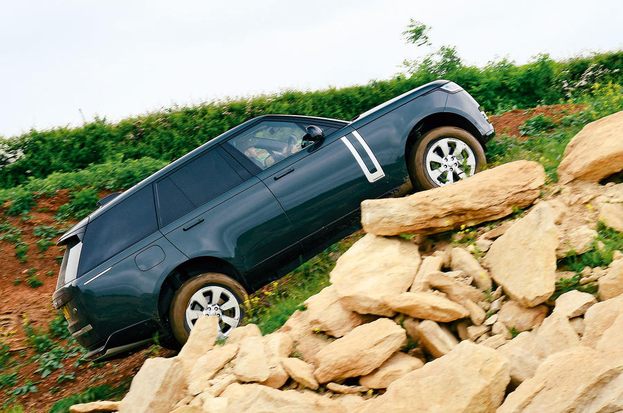 Range Rover в гору