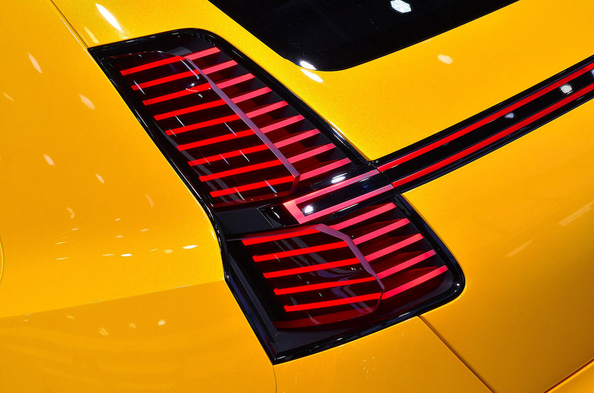 renault 5 concept paris motor show 07 brake light