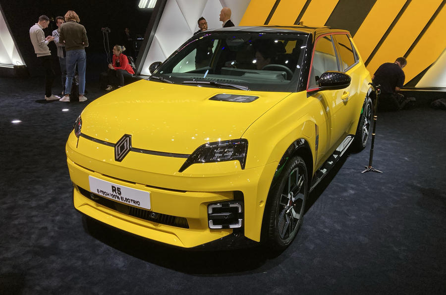 Renault 5 revealed at geneva motor show 19