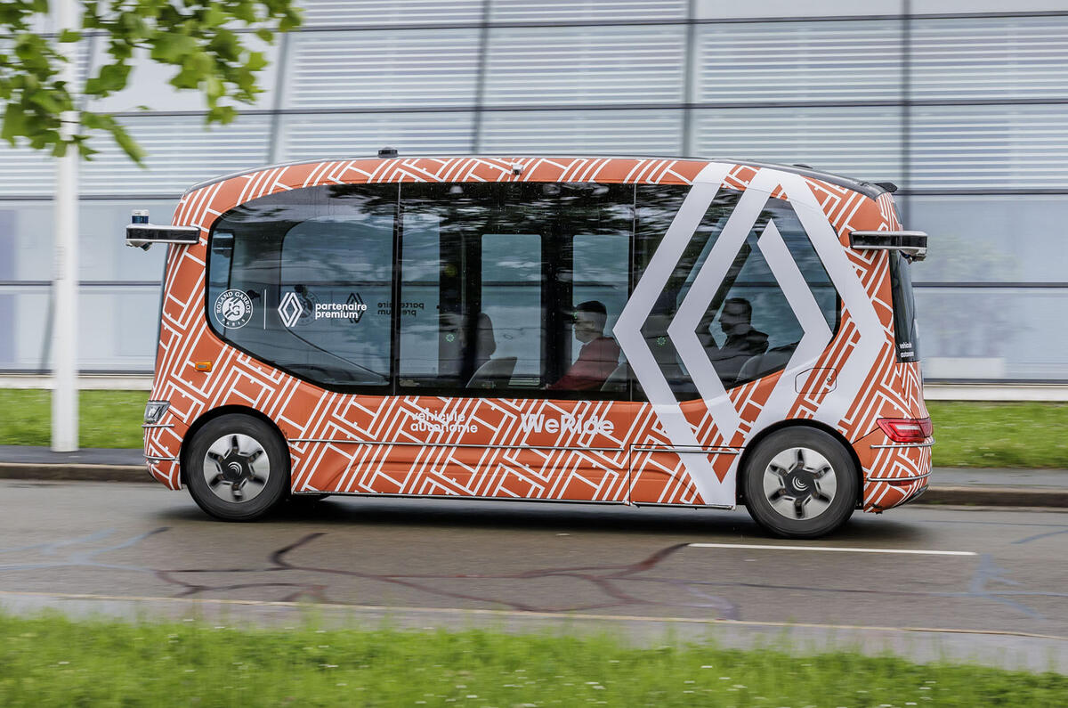 Renault Group   Experimentation Auntonomous Shuttle @Roland Garros 2024