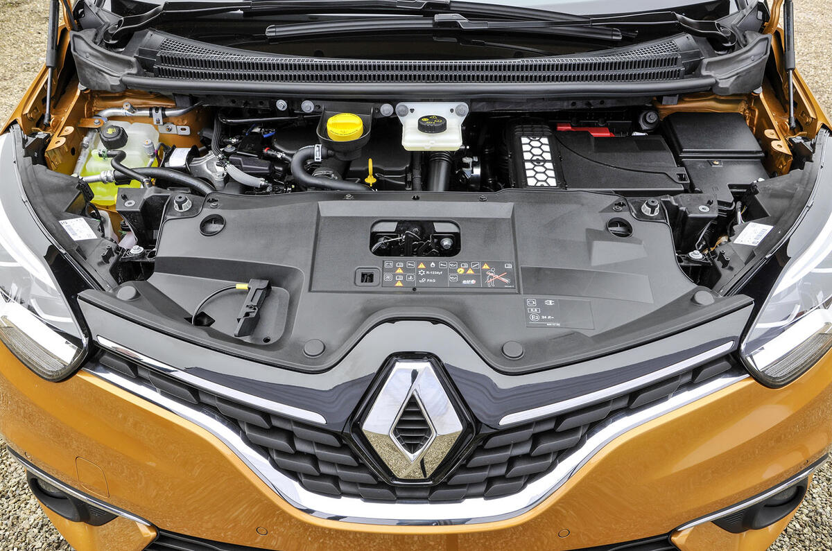 Renault Scenic engine bay