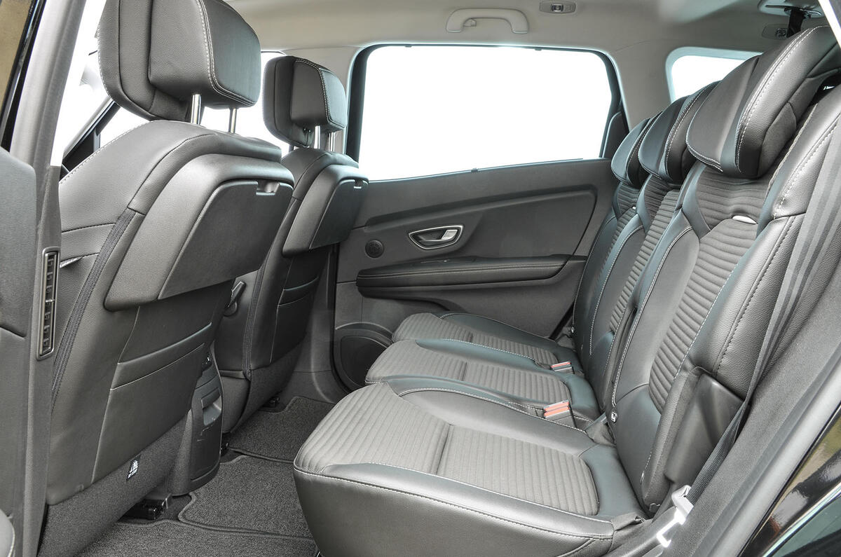 Renault Scenic rear seats