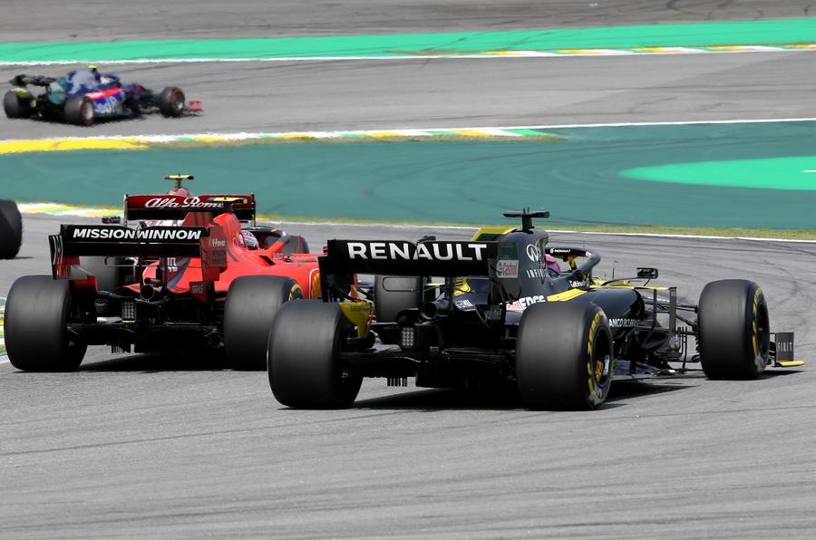 Formula 1: Renault vs Ferrari 2019