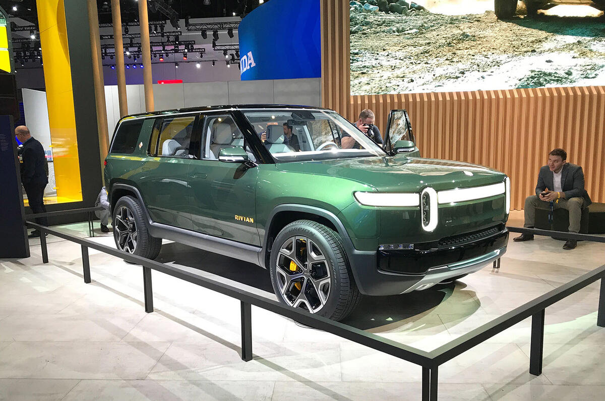 Rivian R1S LA motor show