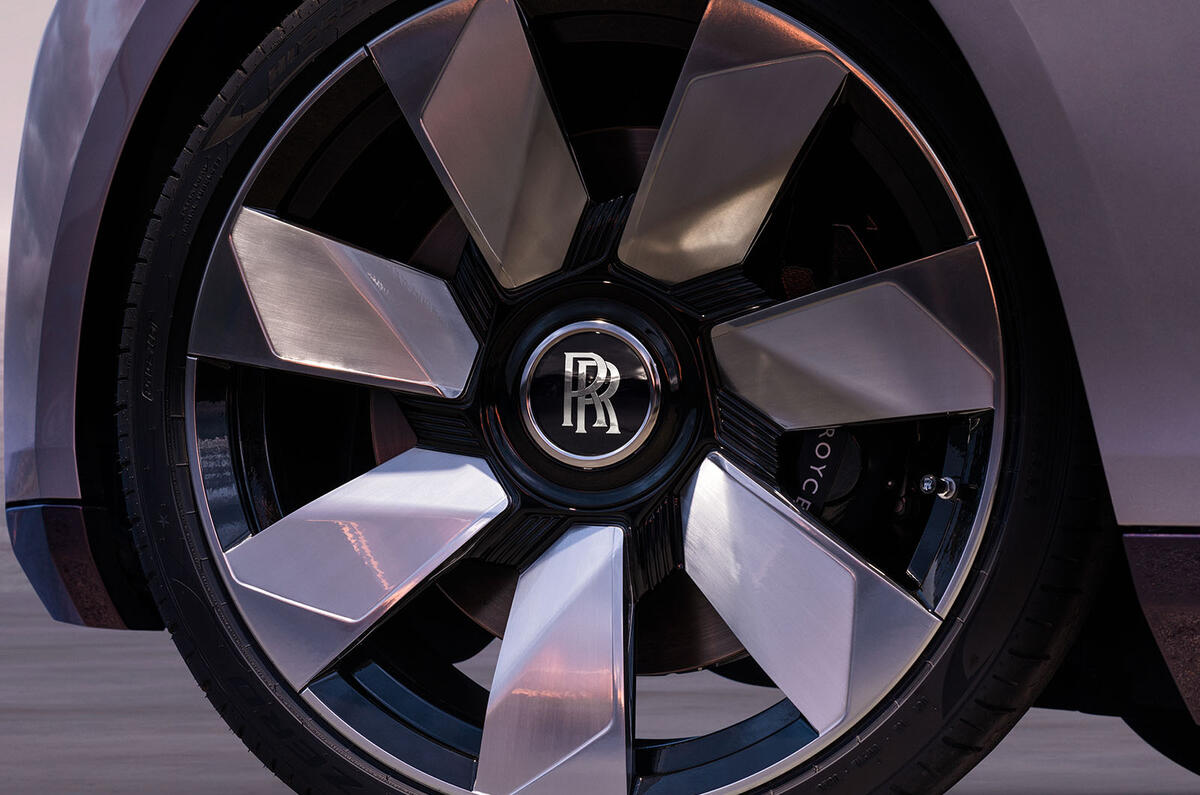 Rolls Royce Amethyst Drop Tail alloys