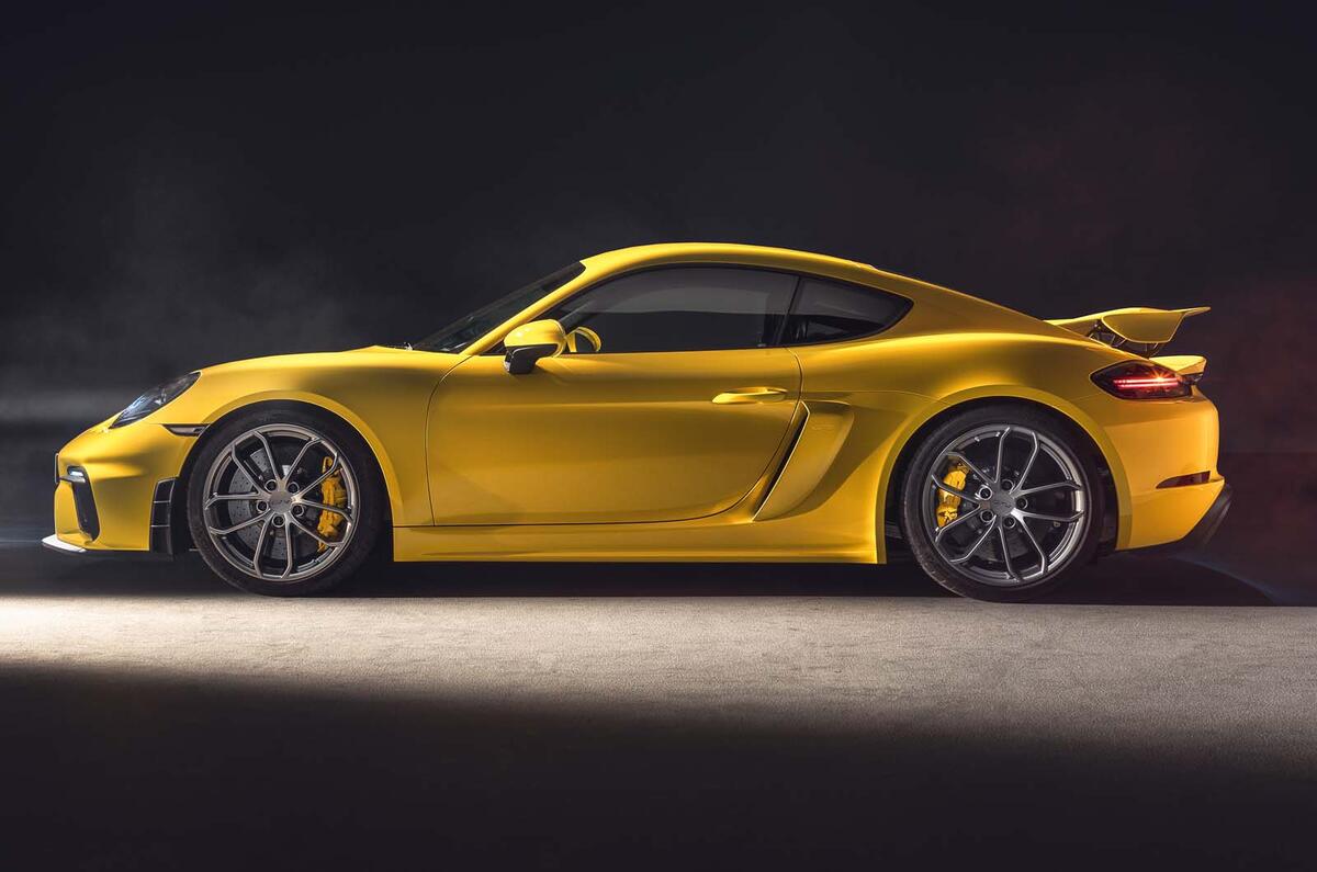 New 2019 Porsche 718 Spyder and GT4 revealed