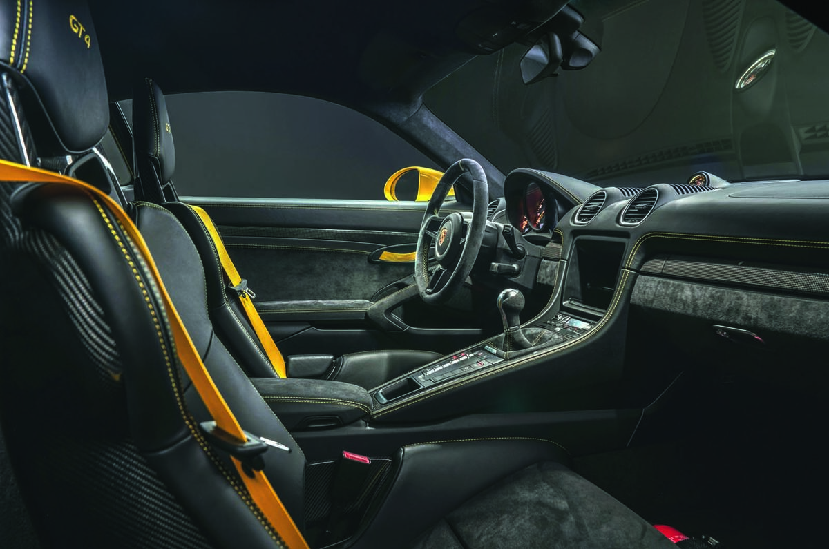 New 2019 Porsche 718 Spyder and GT4 revealed