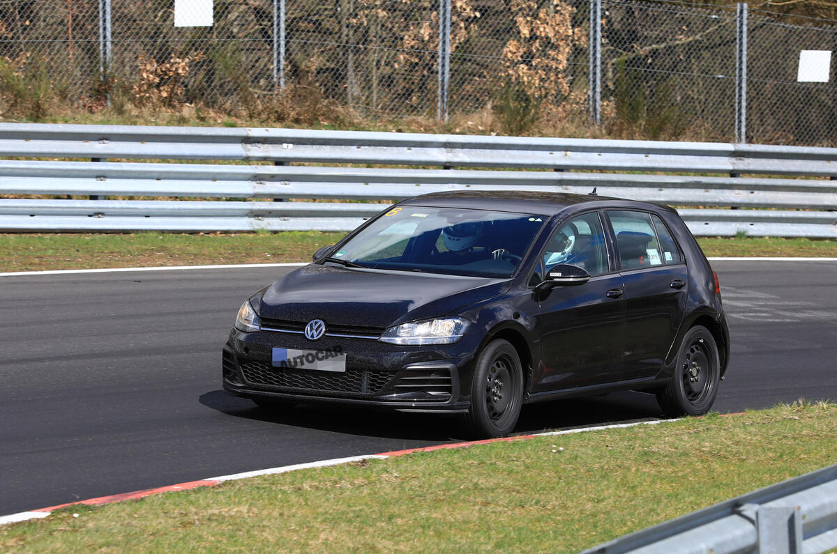 2019 Volkswagen Golf Mk8 First Pictures Of Mule Show New