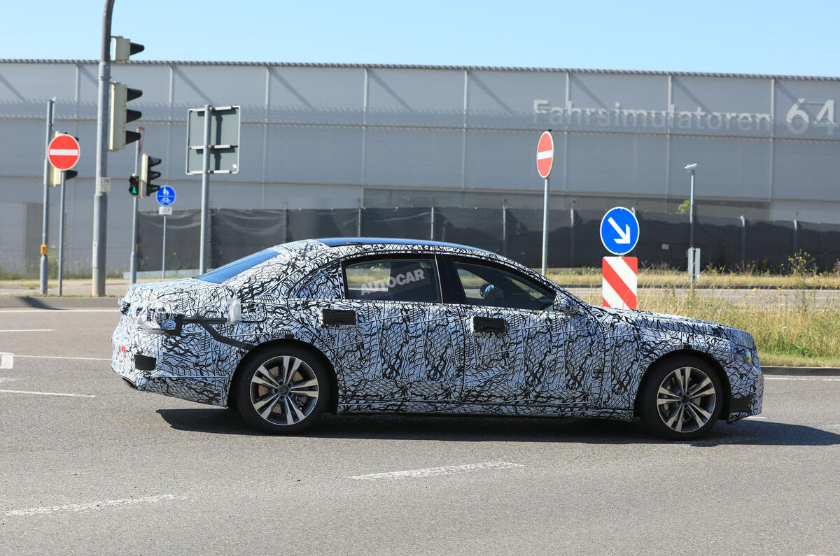 Mercedes-Benz S-Class 