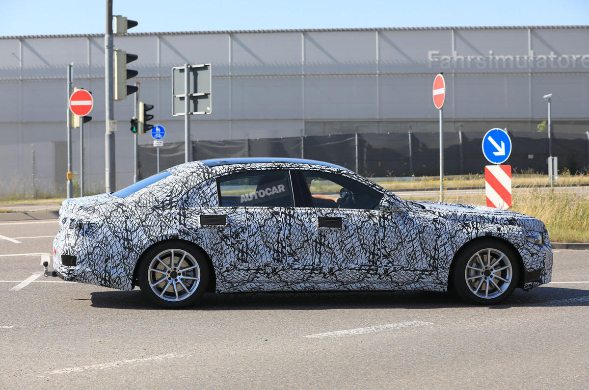 Mercedes-Benz S-Class 