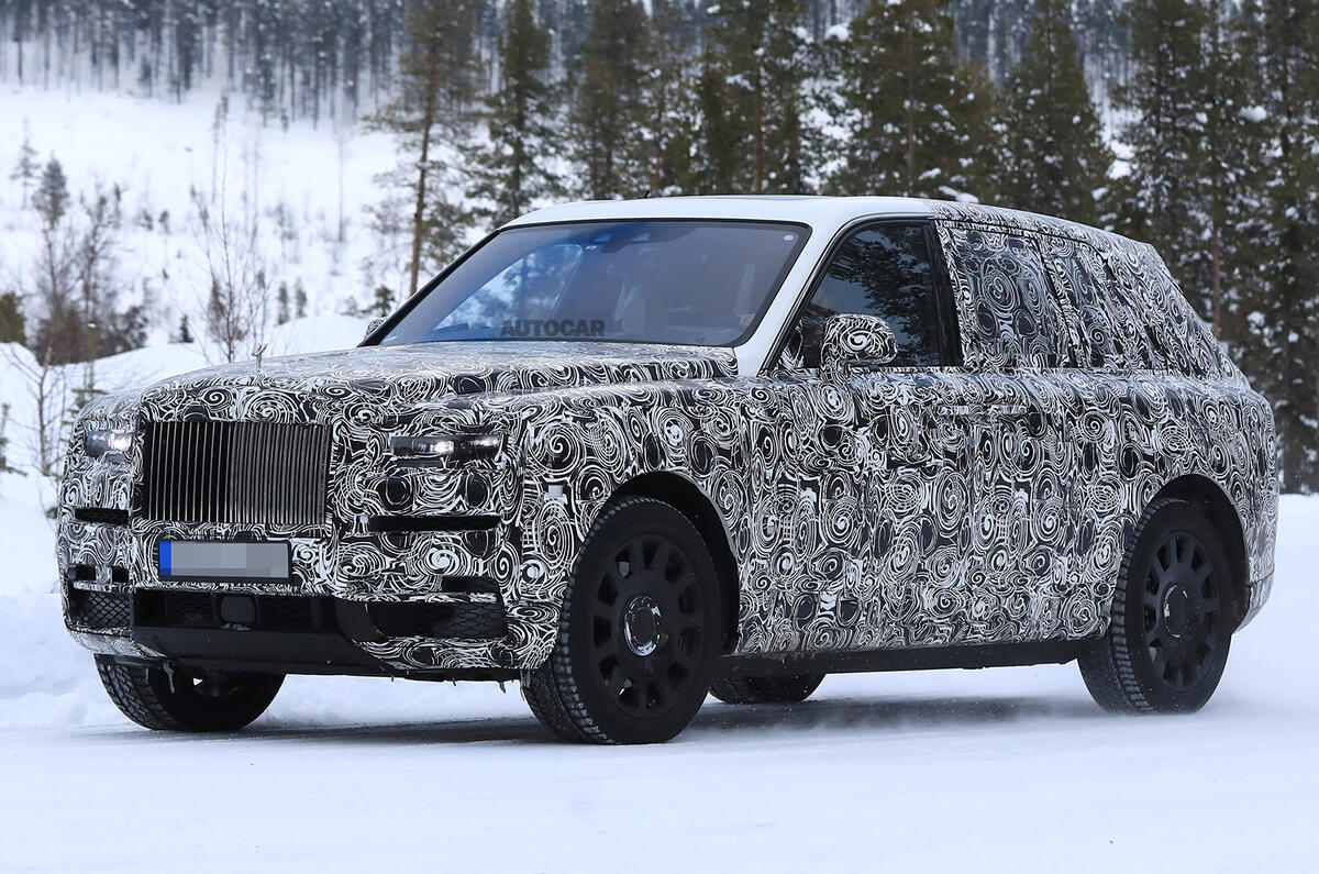 Rolls-Royce Cullinan tests with production bodywork