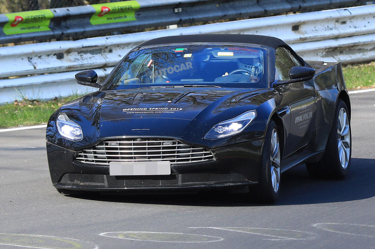 Aston Martin DB11 Volante 