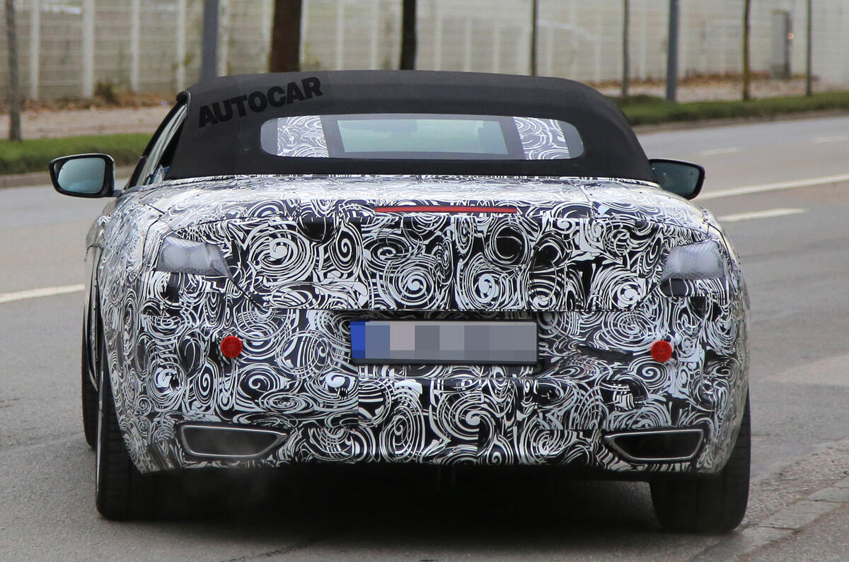 BMW 8 Series spotted in development