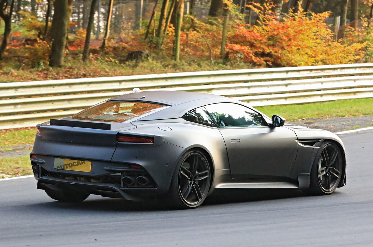 Aston Martin Vanquish to become hardcore V12 supercar in 2018