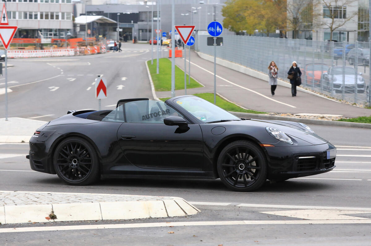 2019 Porsche 911: Speedster design influence and hybrid tech due
