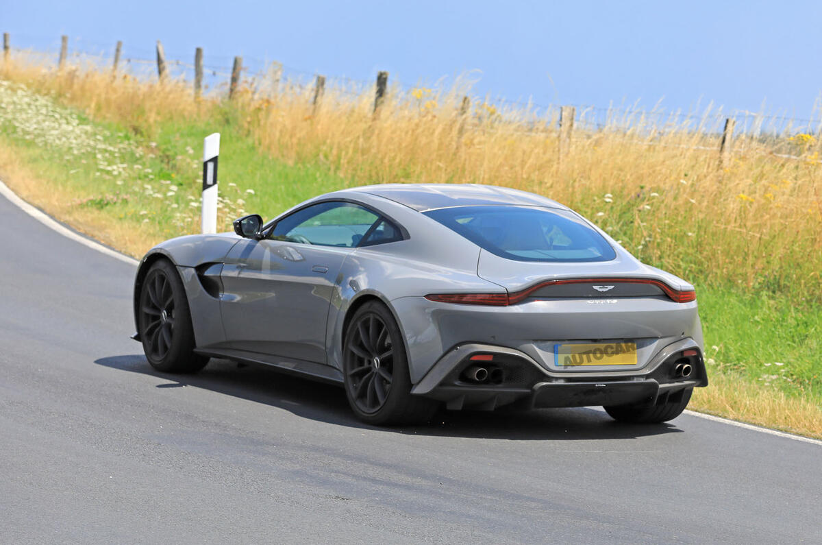 2019 Aston Martin Vantage Will Be First To Mate Manual Gearbox To