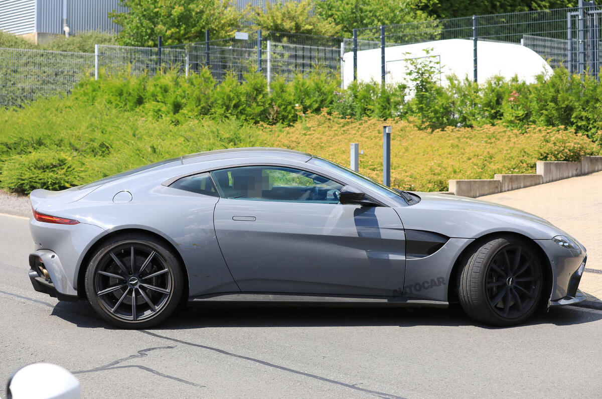 2019 Aston Martin Vantage Will Be First To Mate Manual