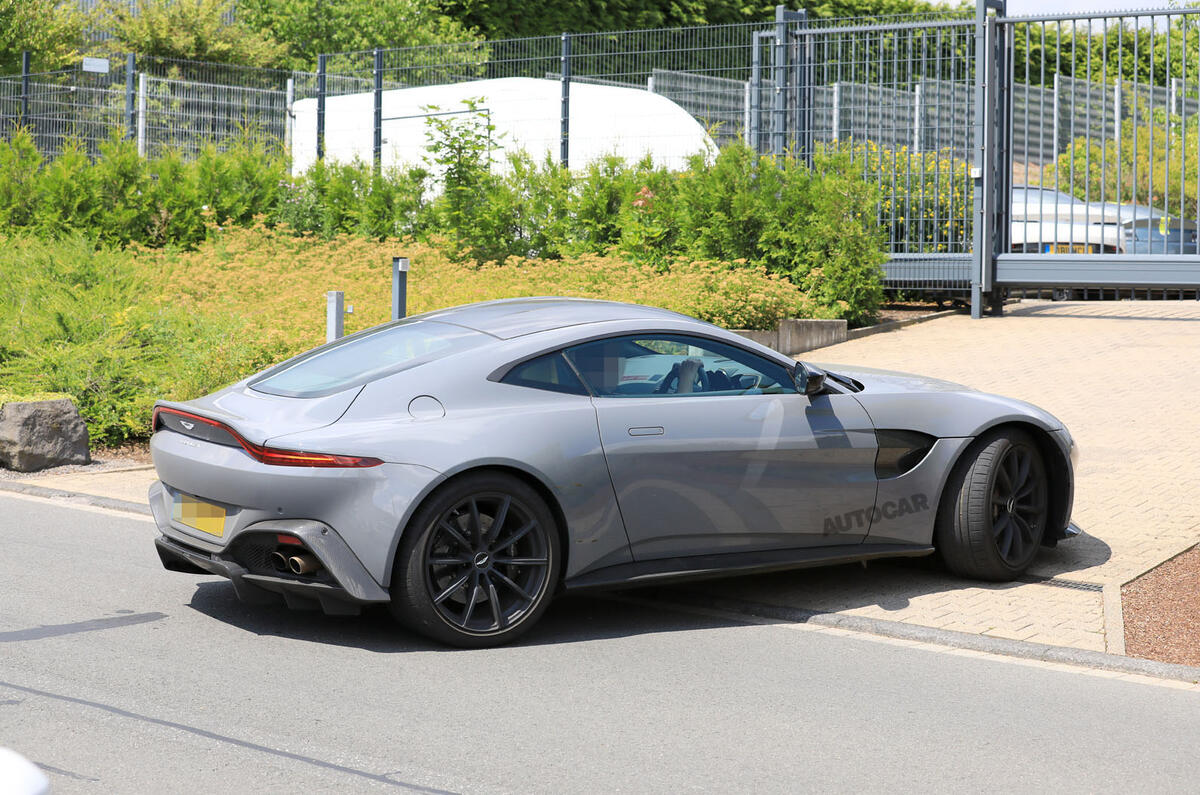 2019 Aston Martin Vantage Will Be First To Mate Manual Gearbox To