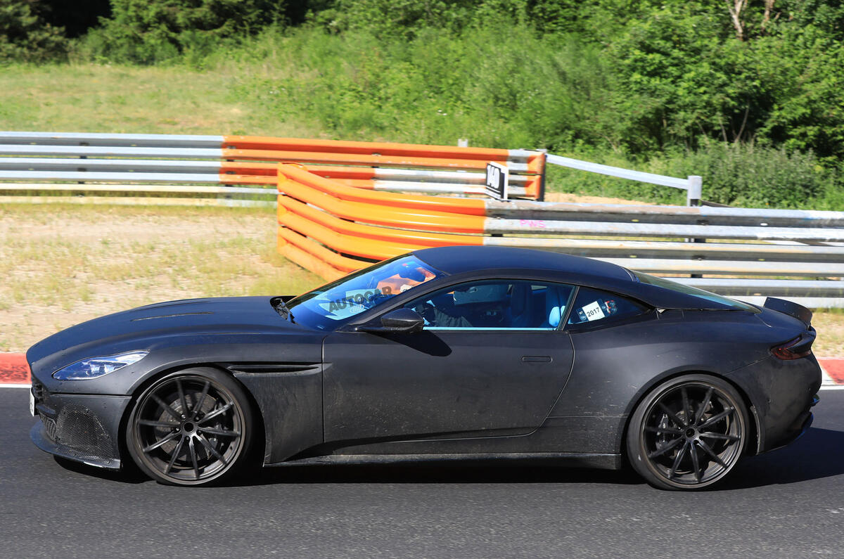 Aston Martin Vanquish to become hardcore V12 supercar in 2018