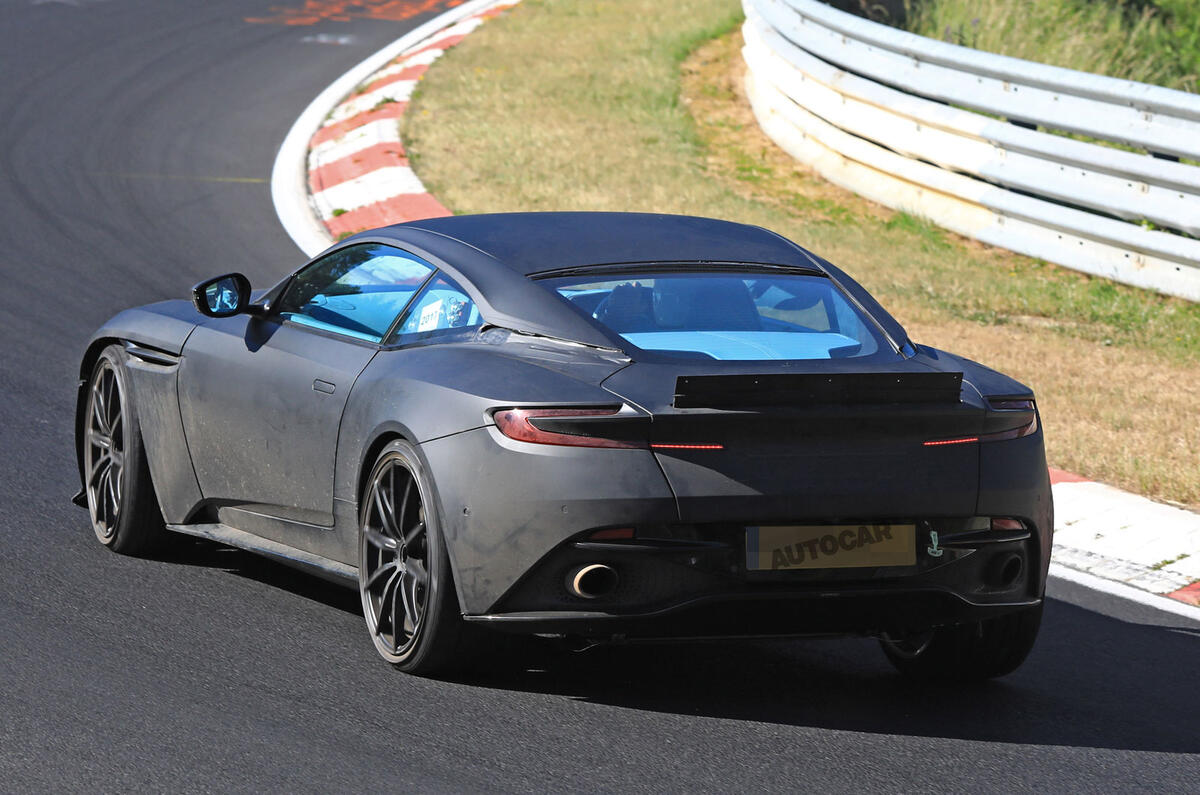 Aston Martin Vanquish to become hardcore V12 supercar in 2018