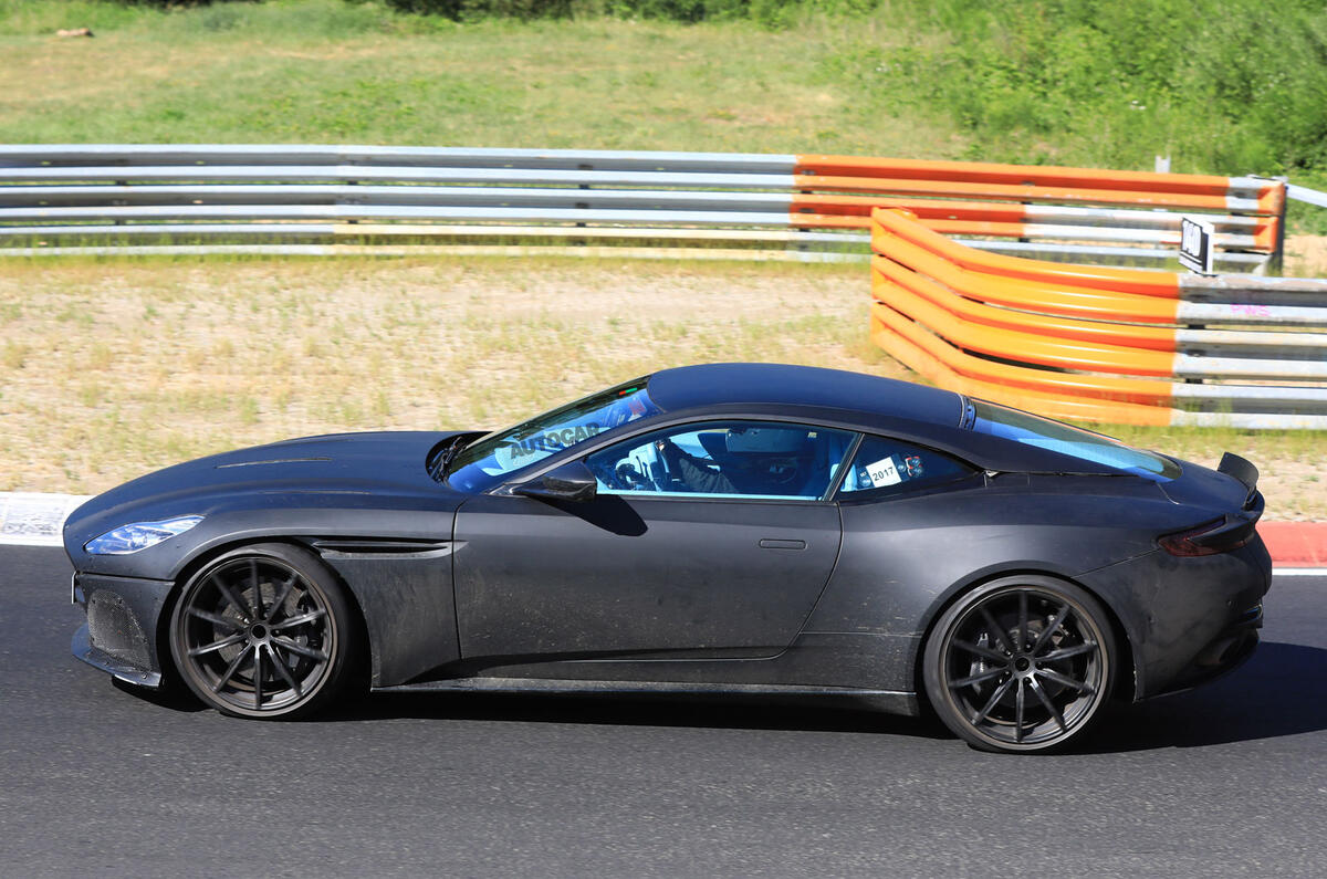Aston Martin Vanquish to become hardcore V12 supercar in 2018
