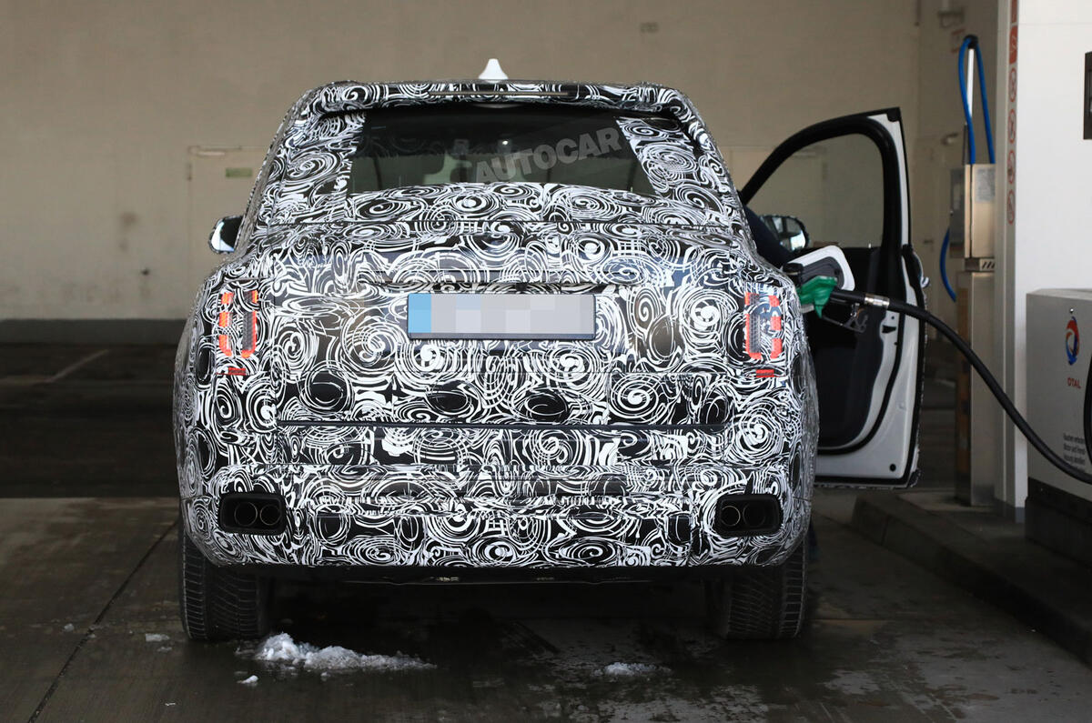 Rolls-Royce Cullinan SUV on course to rival Bentayga in 2018