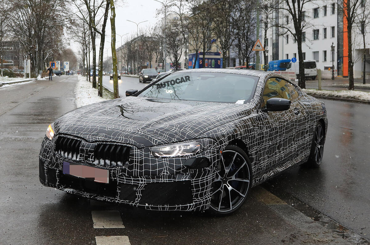 BMW 8 Series coupé and convertible sighting shows design differences