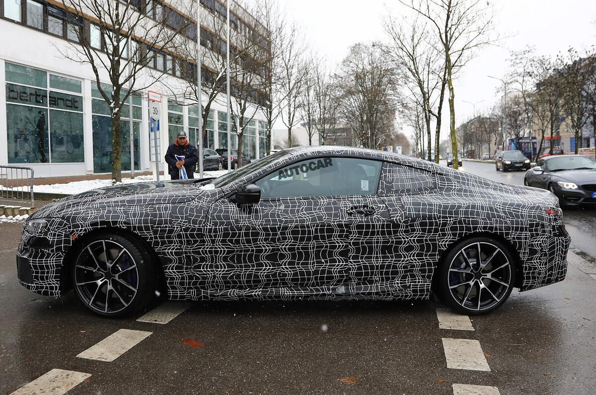 BMW 8 Series coupé and convertible sighting shows design differences