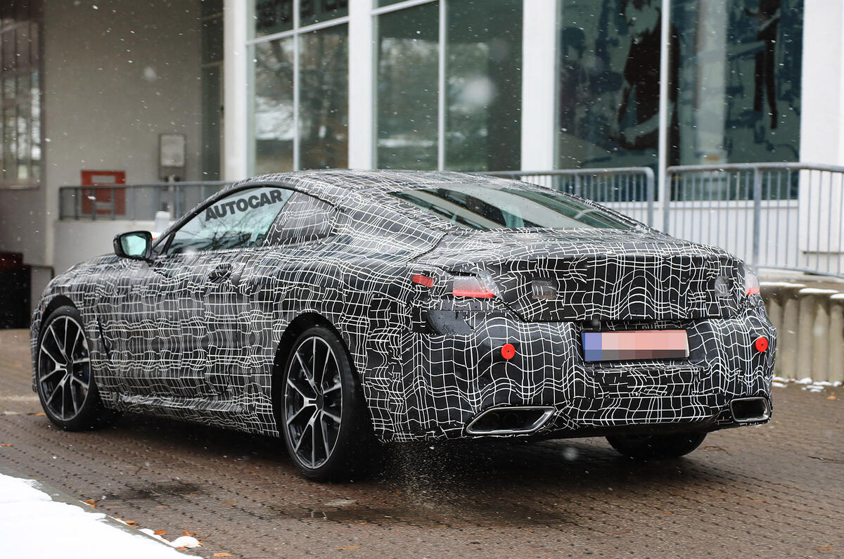 BMW 8 Series coupé and convertible sighting shows design differences