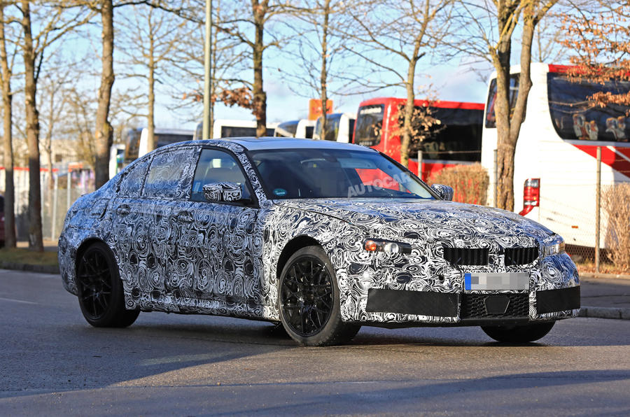 2020 BMW M3: rear end design seen undisguised