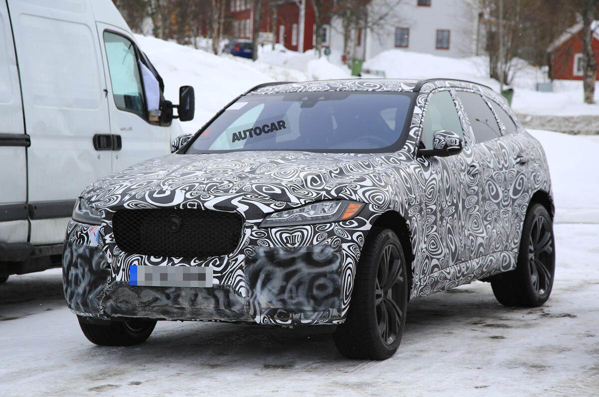 Jaguar F-Pace SVR