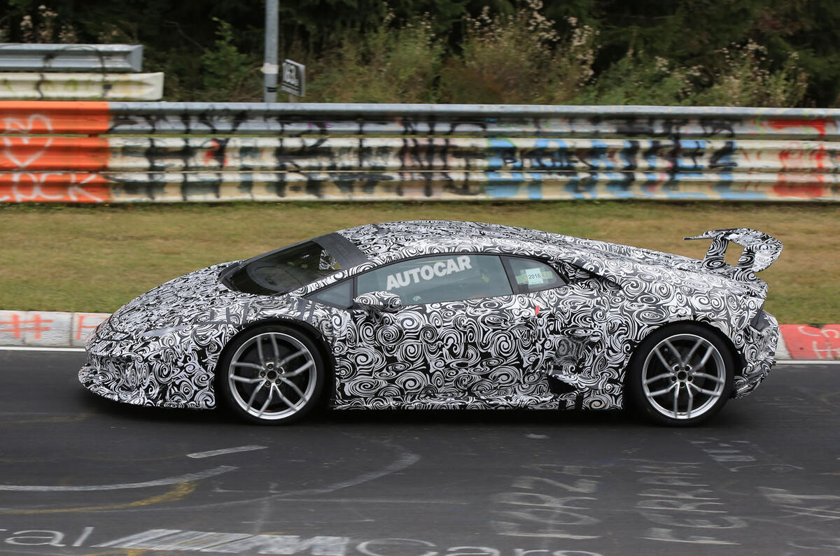 Lamborghini Huracan Performante Smashes 918 Nurburgring