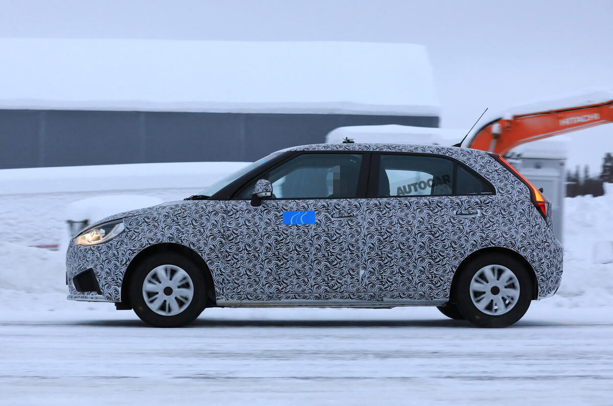 2018 MG 3
