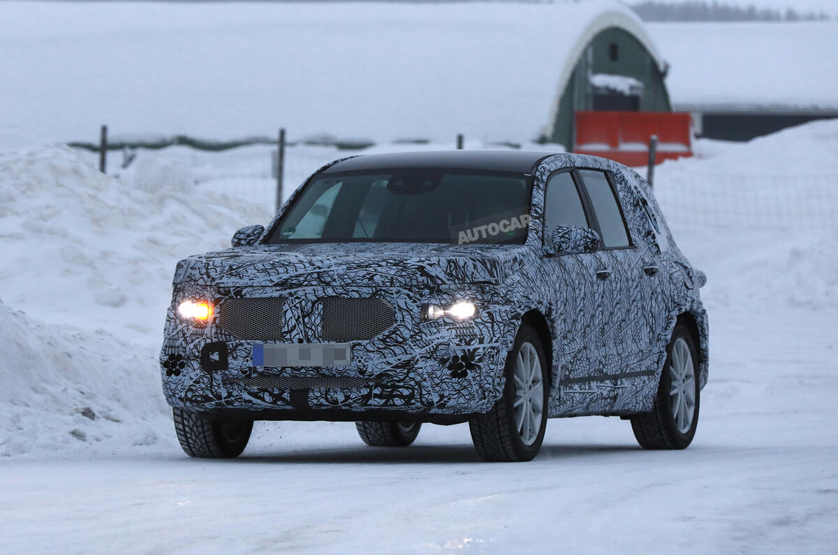 2019 Mercedes Benz Glb Rugged Bmw X1 Rival Hits