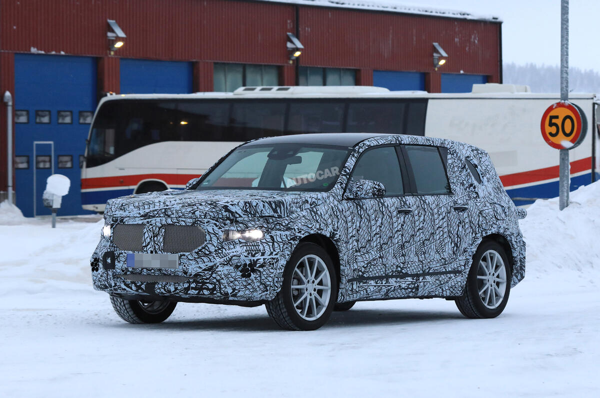 2019 Mercedes Benz Glb Rugged Bmw X1 Rival Hits