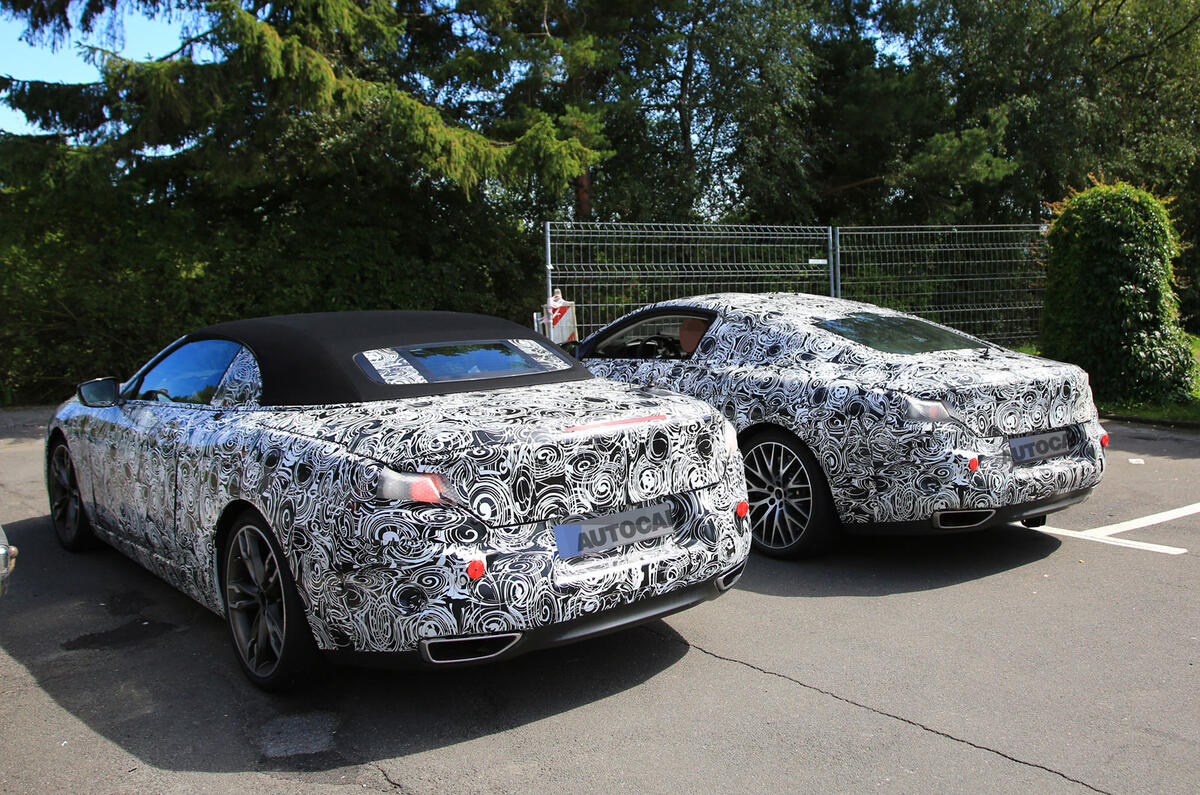 BMW 8 Series coupé and convertible sighting shows design differences