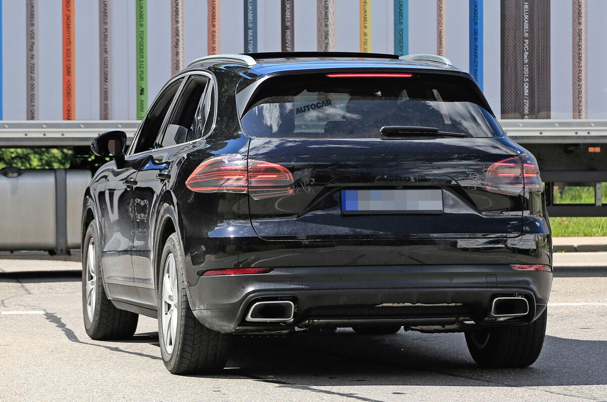 2018 Porsche Cayenne to gain 911-style tail-light strip