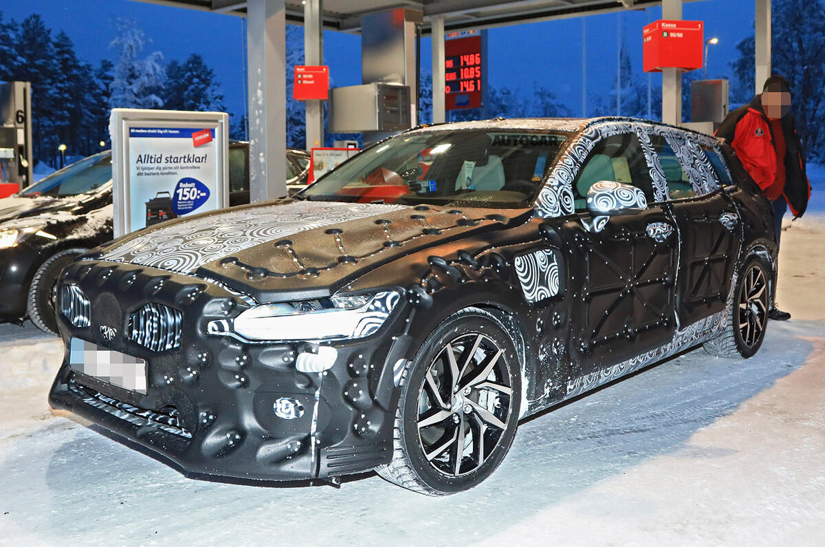 2019 Volvo V60 gets family resemblance and moves upmarket