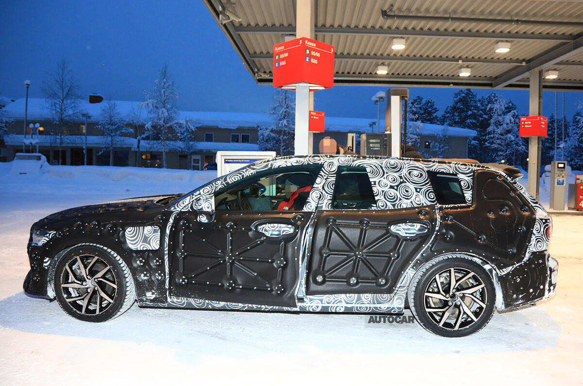2019 Volvo V60 gets family resemblance and moves upmarket
