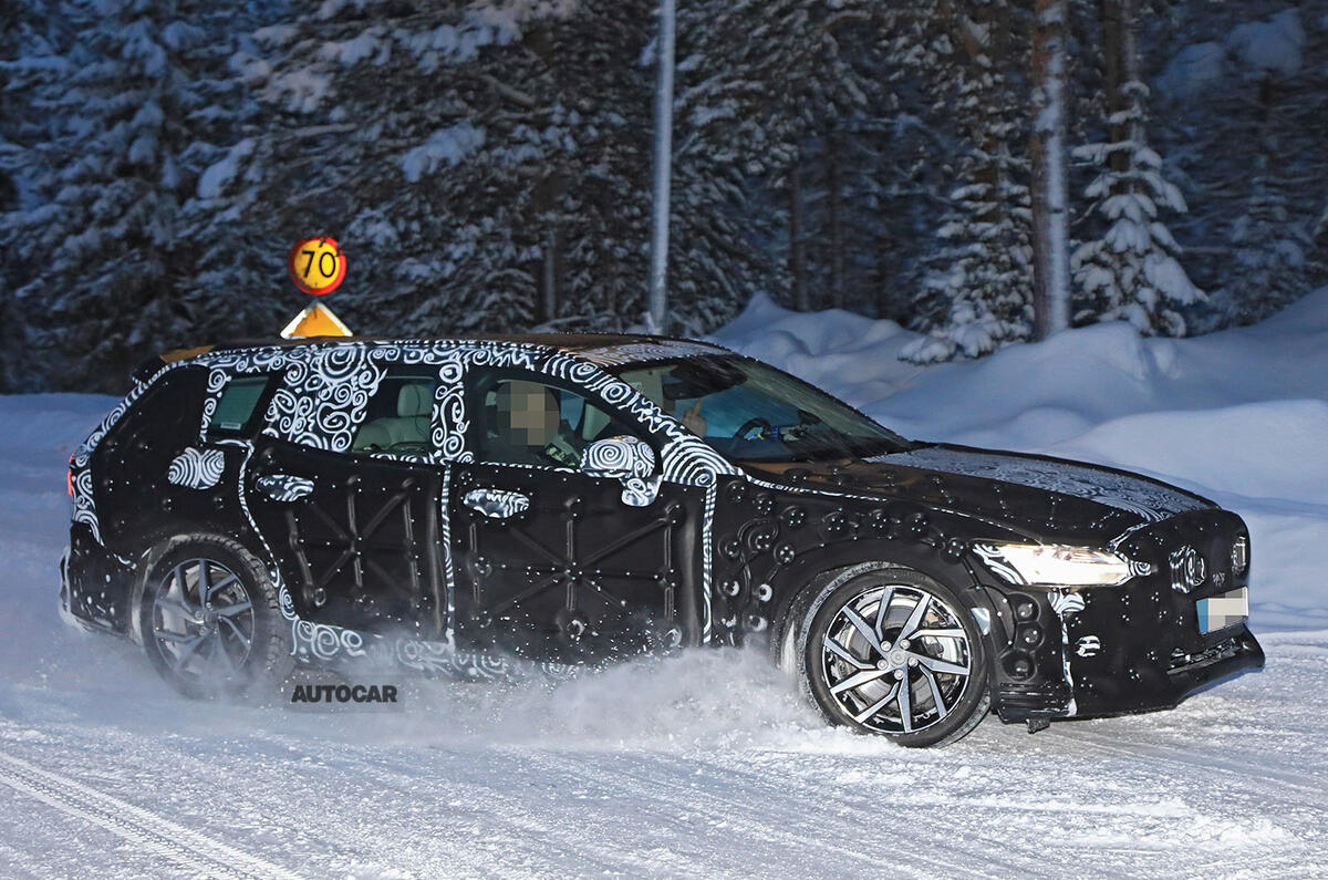 2019 Volvo V60 gets family resemblance and moves upmarket