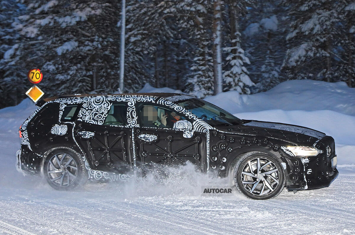 2019 Volvo V60 gets family resemblance and moves upmarket