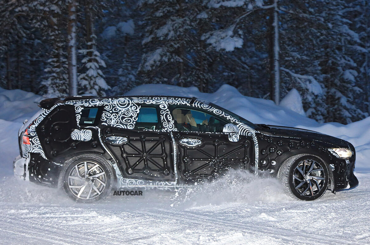 2019 Volvo V60 gets family resemblance and moves upmarket