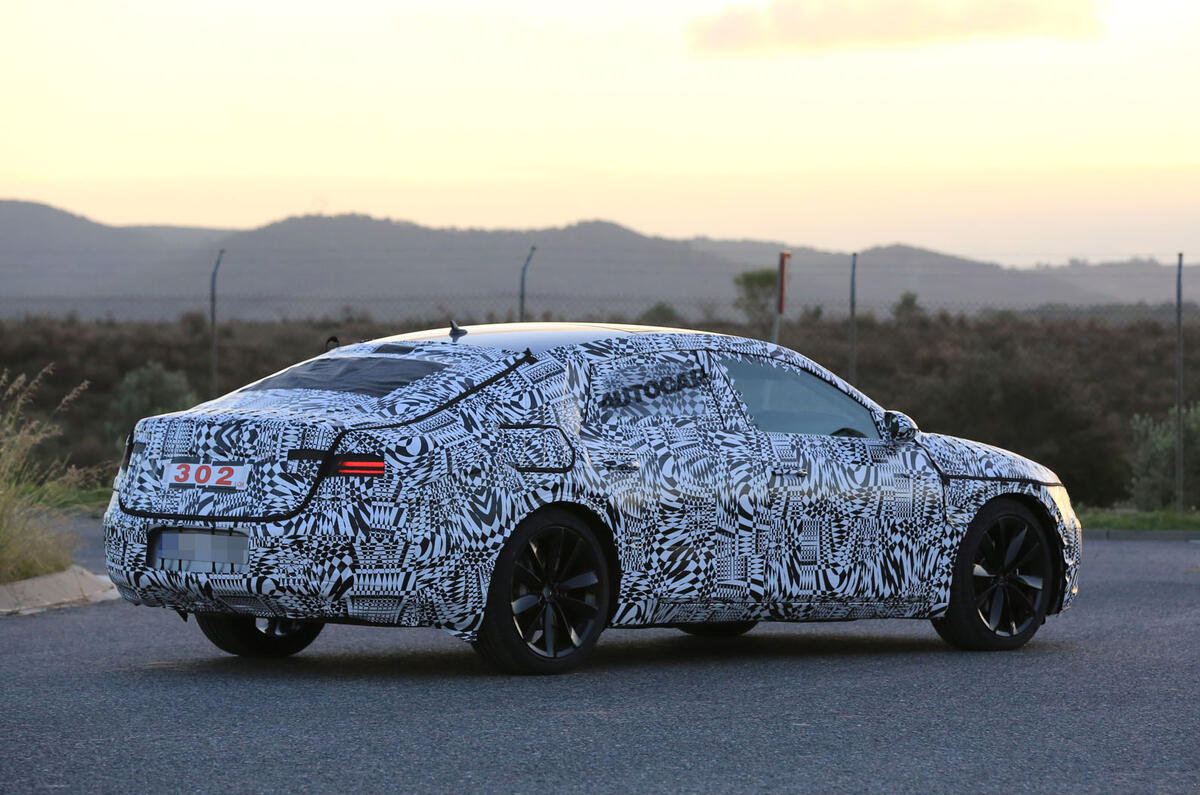 2017 Volkswagen Arteon - spy pics and tech specs of CC replacement