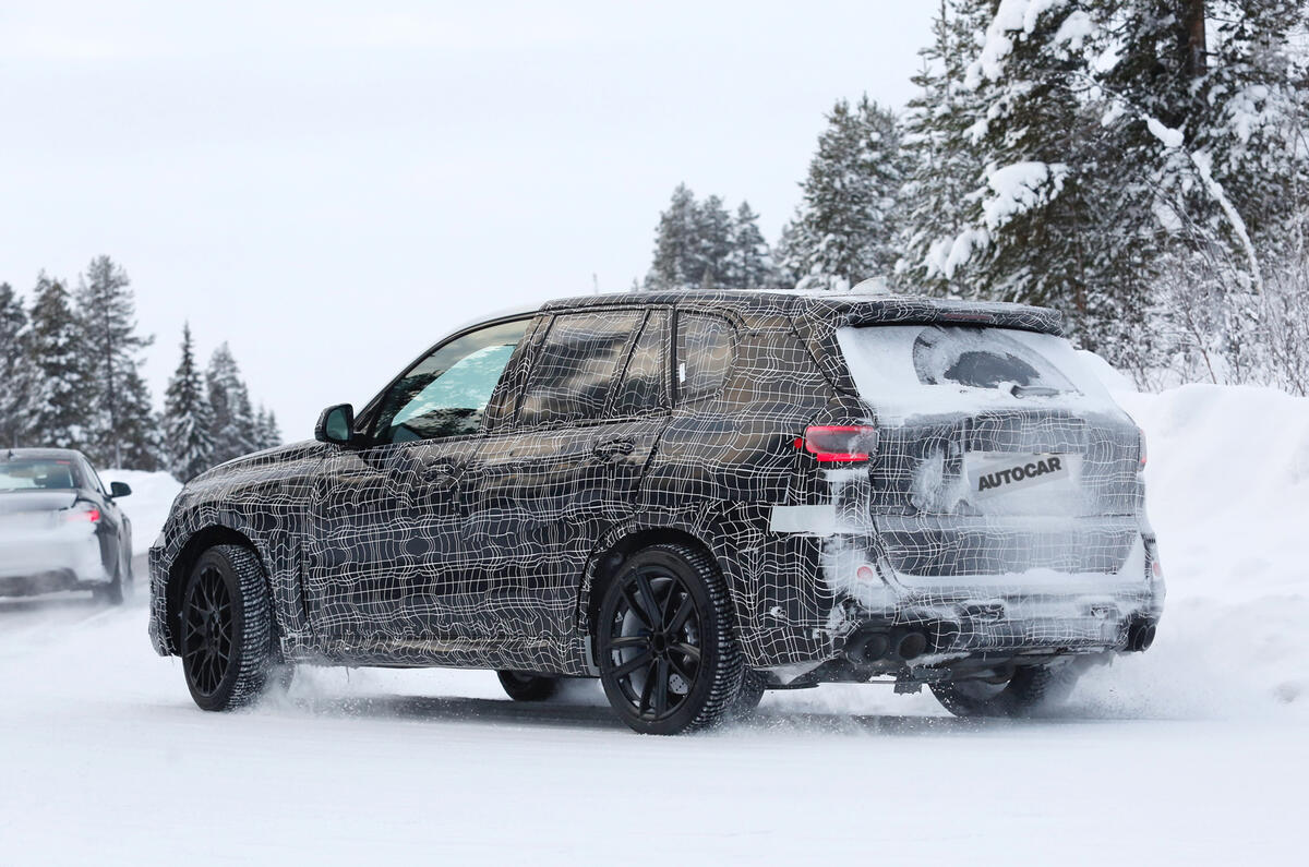 2018 BMW X5: new pics of 592bhp X5 M variant